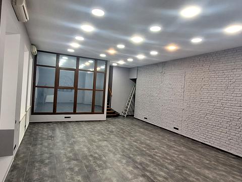 комерційна за адресою Академіка Богомольця вул., 5