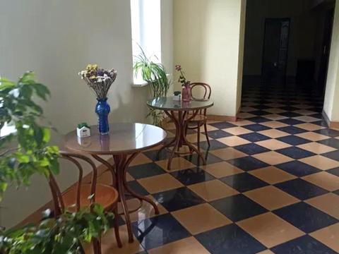 комерційна за адресою Павла Грабовського вул., 11