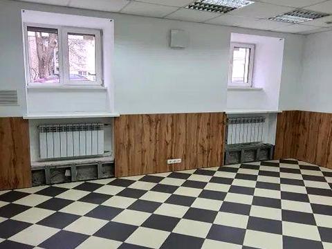 комерційна за адресою Оболонська вул., 9