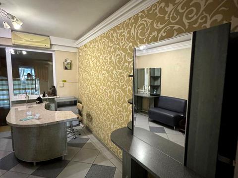 комерційна за адресою Семінарська вул., 15а