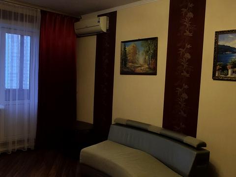 квартира за адресою Каштанова вул., 8