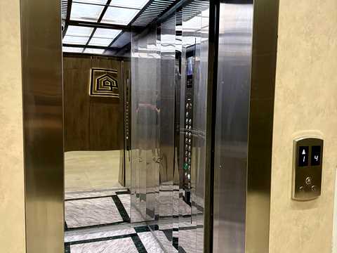 квартира по адресу Любомира Гузара просп. (Космонавта Комарова), 15-А