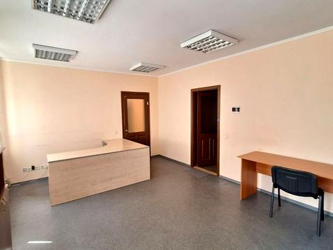 комерційна за адресою Богдана Хмельницького просп. (Героїв Сталінграда), 106А