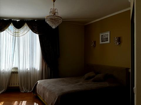 квартира за адресою Дніпровська набережна вул., 25