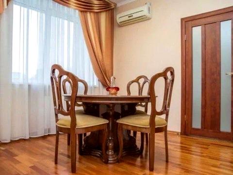 квартира по адресу Кучеревського бульв., 11а