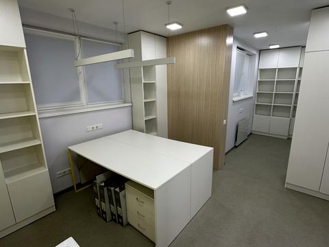 комерційна за адресою 11-та Лінія вул., 4