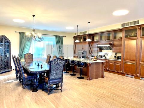 будинок за адресою Соборна вул. ()