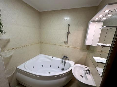 квартира за адресою Дніпровська набережна вул., 19-В