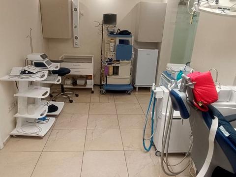 комерційна за адресою Інглезі вул. (25-ї Чапаєвської Дивізії), 20