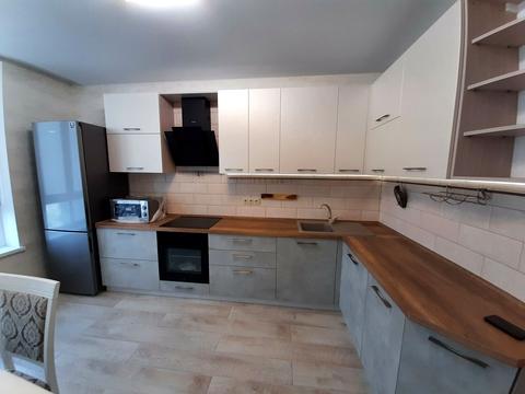 квартира за адресою Академіка Глушкова просп., 9-Г