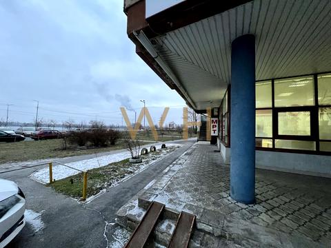 комерційна за адресою Ревуцького вул., 44-А