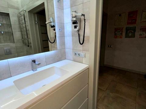 квартира за адресою Василя Тютюнника вул. (Анрі Барбюса), 53