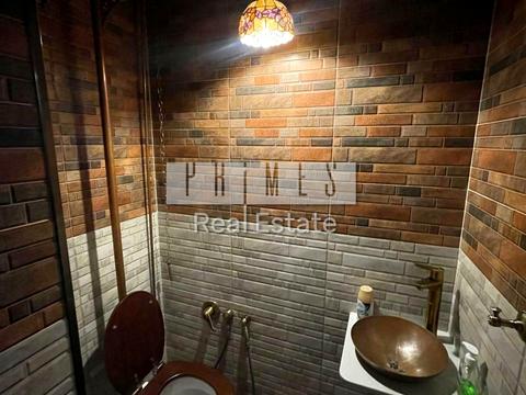 будинок за адресою Набережна вул.