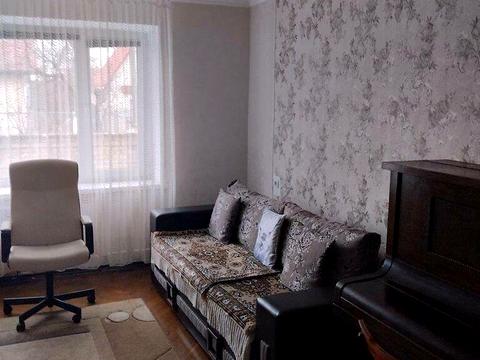 будинок за адресою Центральна вул. (Чапаєва)