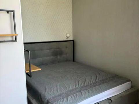 квартира за адресою Літературна вул., 8