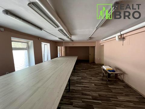 комерційна за адресою Тернопільська вул., 1