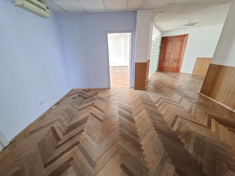 комерційна за адресою Братська вул., 6