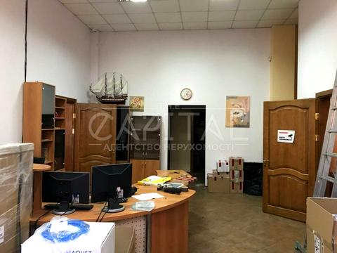 комерційна за адресою Волоська вул., 50-56