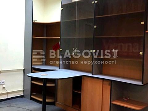 комерційна за адресою Оболонська вул., 39