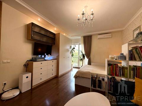 квартира за адресою Регенераторна вул., 4 к1-9