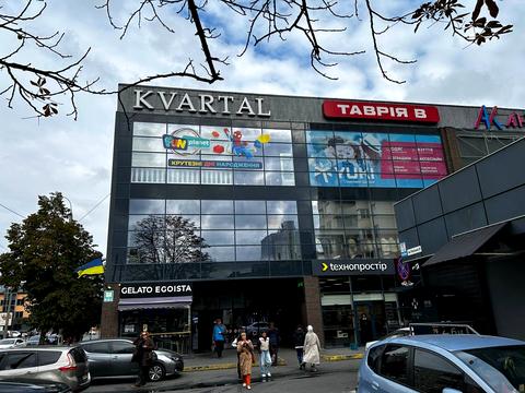 комерційна за адресою Кам'янецька вул., 23