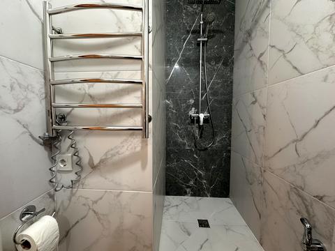 квартира за адресою Київ, Салютна вул., 2к2