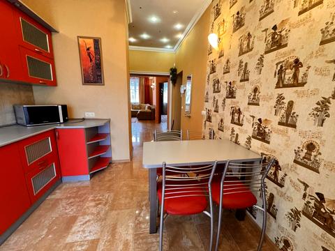 квартира за адресою Дорошенка вул., 5
