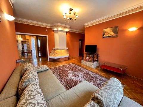 квартира за адресою Дорошенка вул., 5