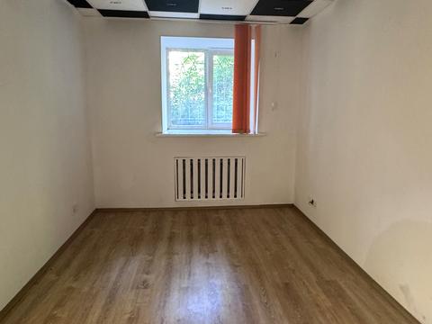 комерційна за адресою Дарвіна вул., 8