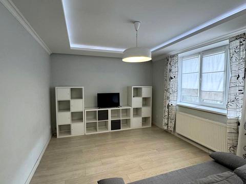 квартира за адресою Хотинська вул., 12