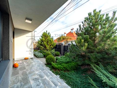 будинок за адресою Зоряна вул.