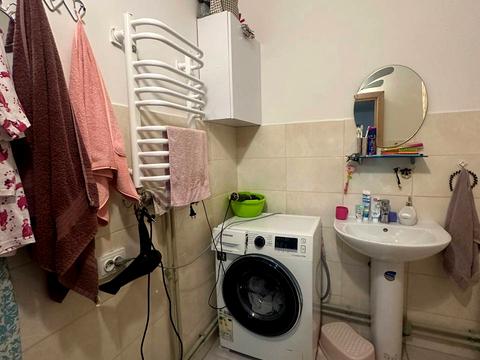 квартира за адресою Романа Вірастюка вул., 7