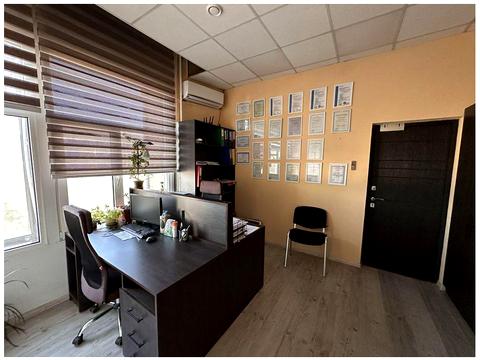 комерційна за адресою Кирилівська вул. (Фрунзе), 160