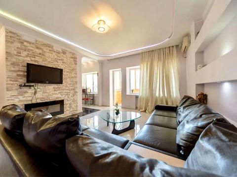 квартира по адресу Круглоуниверситетская ул., 2/1