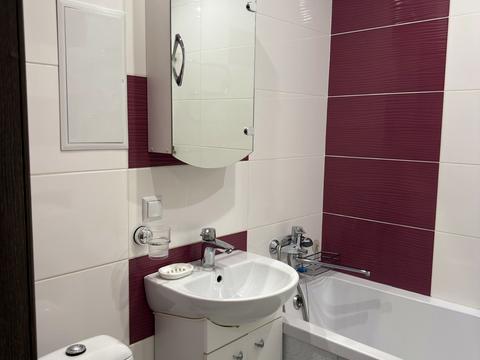 квартира по адресу Князей Кориатовичей ул., 143