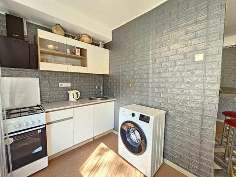 квартира по адресу Салютная ул., 25