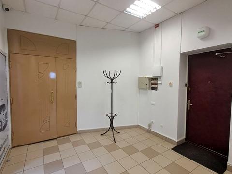 коммерческая по адресу Кардинала Любомира Гузара ул., 32