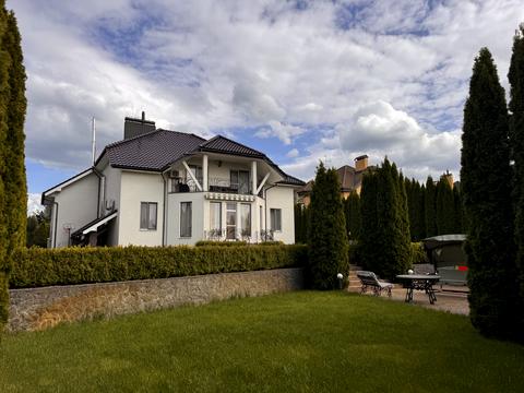 будинок за адресою с. Бобриця, Паркова
