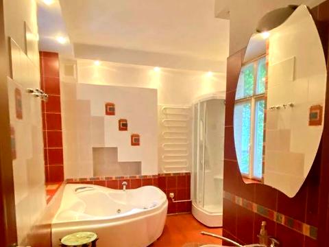 квартира за адресою Шовковична вул., 13/2