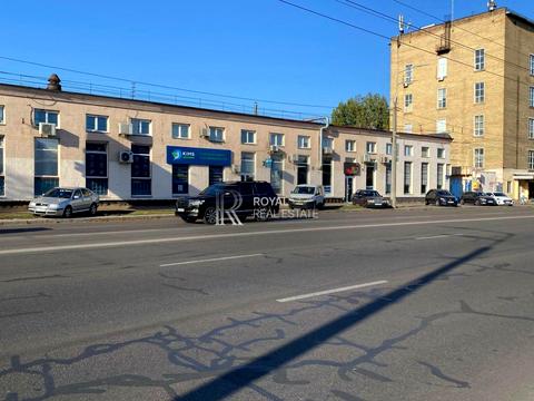 комерційна за адресою Лугова вул., 2/6