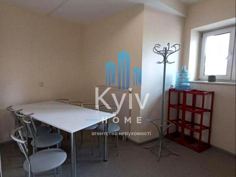 коммерческая по адресу вул. Велика Васильківська, 4б