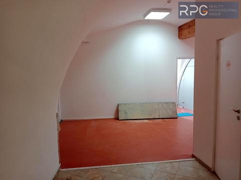 комерційна за адресою Рибальська вул., 22