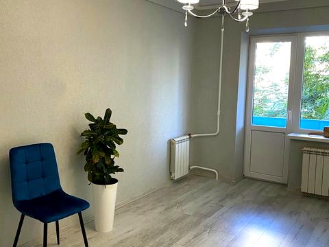 квартира за адресою Богатирська вул., 14