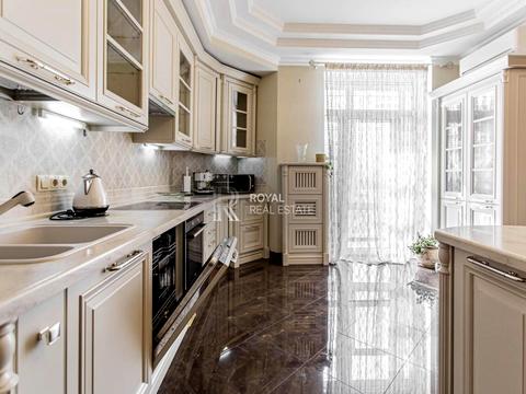 квартира за адресою Олександра Кониського вул., 44