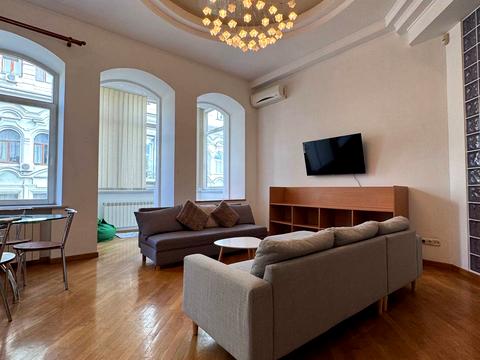 квартира за адресою Михайлівська вул., 19