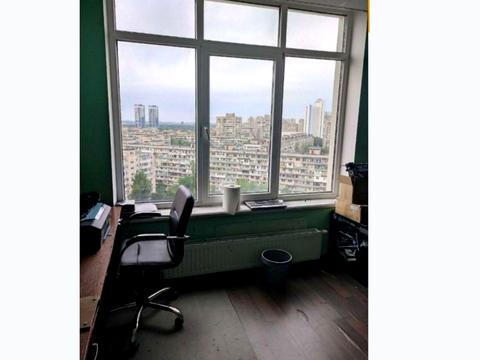 комерційна за адресою Ованеса Туманяна вул., 3