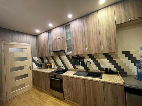 квартира за адресою Академіка Глушкова просп., 9-Д