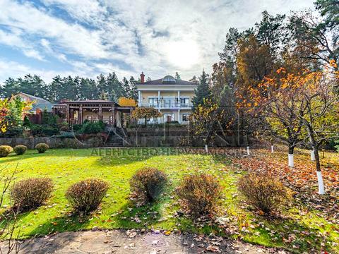 будинок за адресою Лісна