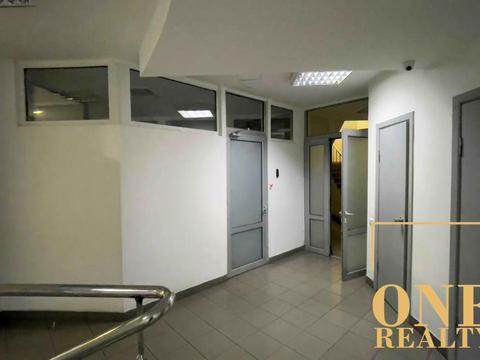 комерційна за адресою Басейна вул., 7-В