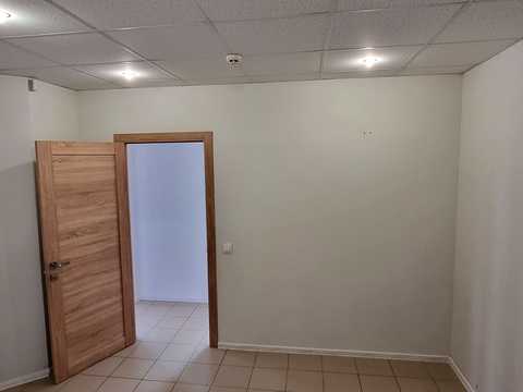 комерційна за адресою Срібнокільська вул., 1